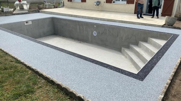 REHABILITATION D'UNE PISCINE //MACONNERIE+PLAGE DE PISCINE