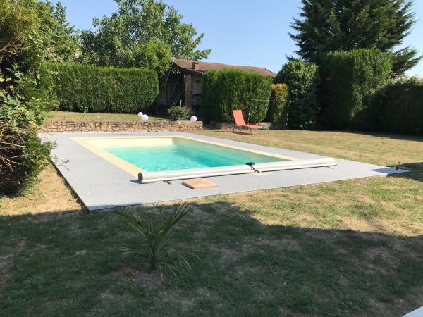 REFECTION D'UNE DALLE BETON PAR APLLICATION DE RESINE DE MARBRE