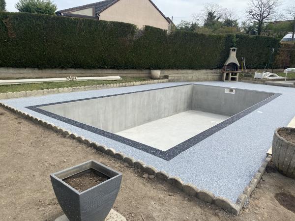 REHABILITATION D'UNE PISCINE //MACONNERIE+PLAGE DE PISCINE